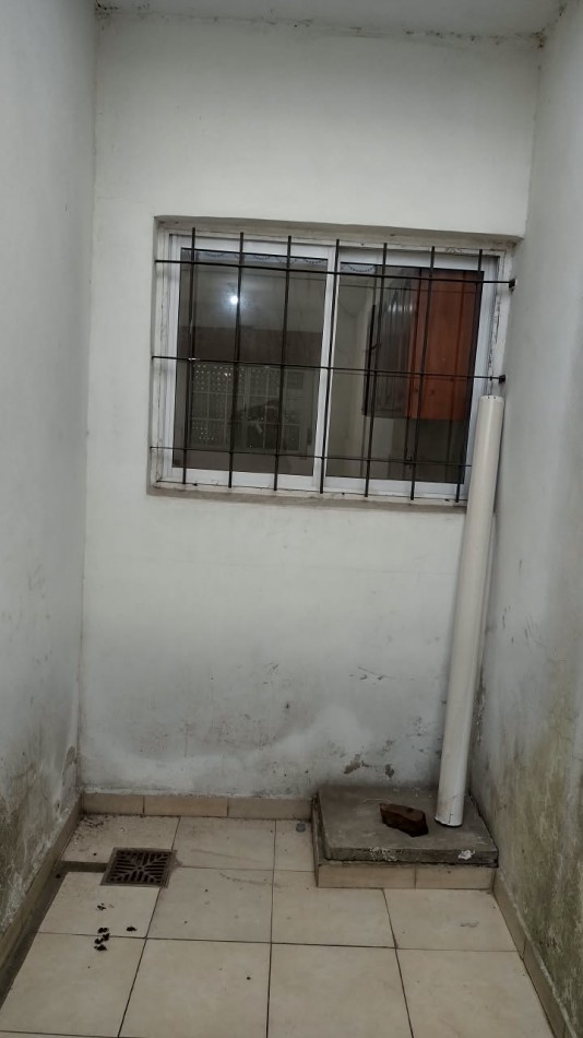 EXCELENTE DUPLEX A 150 METROS DE AV. PTE. PERON!