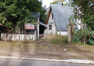 CASA ALPINA 2 DORMITORIOS - MUY AMPLIO LOTE