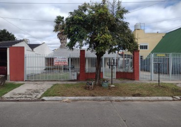 CASA DE 2 DORMITORIOS A METROS DE AV. PTE. PERON. 
