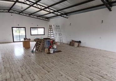 EXCELENTE LOCAL EN PLANTA ALTA, SOBRE 197 JOSE C. PAZ